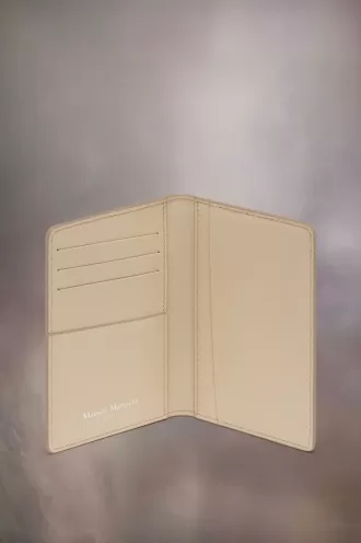 Fire sømme kortholder